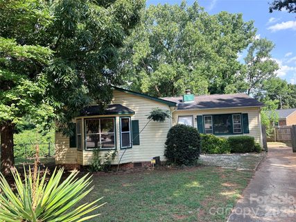 875 Rolling Green Drive pending home in Pine Terrace Estates, Rock Hill, SC