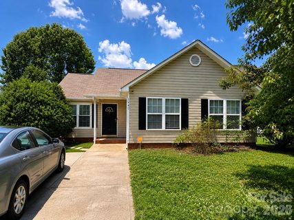 1440 Bells Knox Road pending home in Sadler Ridge, Charlotte, NC
