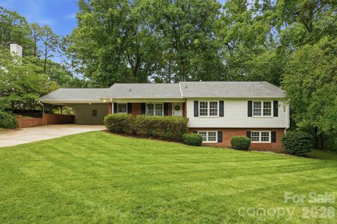 926 Shady Bluff Drive