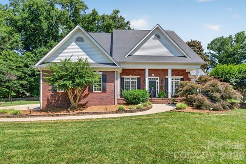 932 Gristmill Drive pending home in Miller Pond, Rock Hill, SC