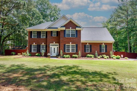 3009 Mamoth Oak Drive pending home in Timber Creek, Lancaster, SC