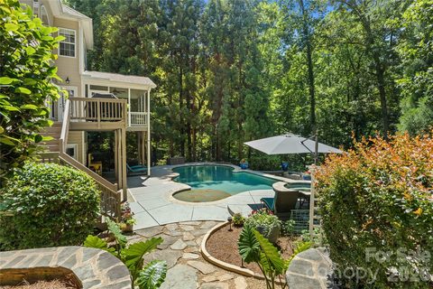 101 Egrets Walk Place pending home in Edgewater Park, Mooresville, NC