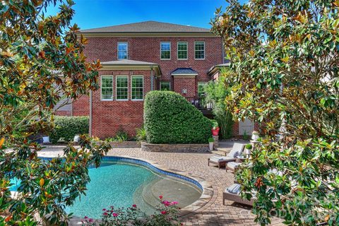 626 Pomegranate Place pending home in Baxter Village, Fort Mill, SC