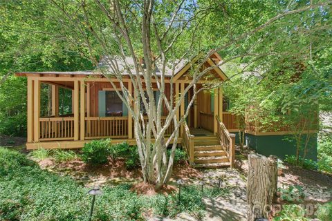 112 Boulder Creek Lane active home in Bear Lake Reserve, Tuckasegee, NC