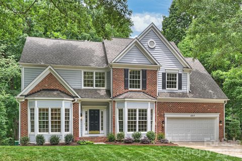 5317 Fairvista Drive active home in Highland Creek, Charlotte, NC