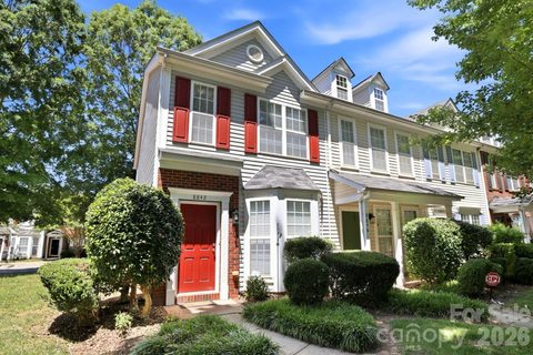 8842 Gerren Court active townhome in Sullivans Trace, Charlotte, NC