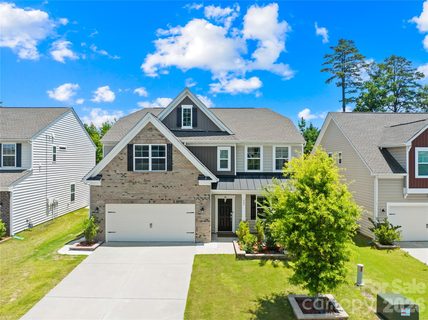 923 Wood Apple Lane active home in Willow Bend, Fort Mill, SC