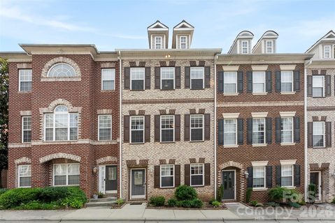 1960 Winpole Lane active townhome in The Avenues At Ayrsley, Charlotte, NC