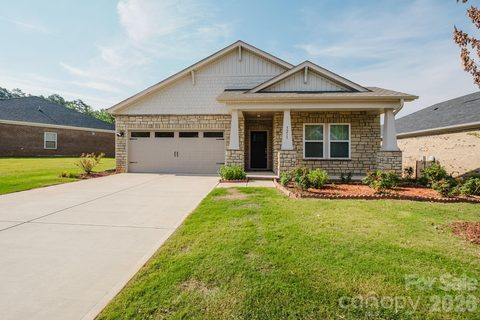 5213 Birchhill Road active home in Heron Creek, Charlotte, NC