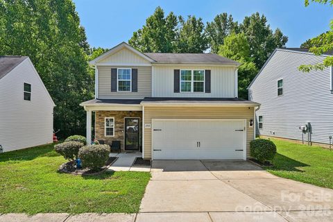 2206 Turtle Point Road active home in The Village At Brierfield, Charlotte, NC