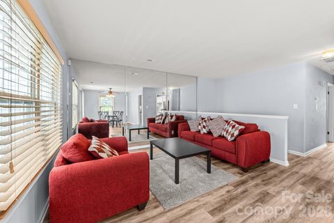 8521 Castle Pine Court