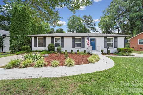 4919 Seacroft Road pending home in Madison Park, Charlotte, NC