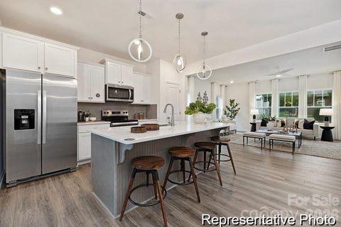 15033 Meacham Farm Drive active townhome in Bryton Townhomes, Huntersville, NC