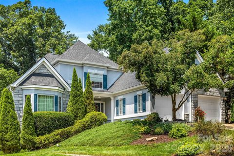 11 Tiverton Lane active home in Devonshire, Asheville, NC