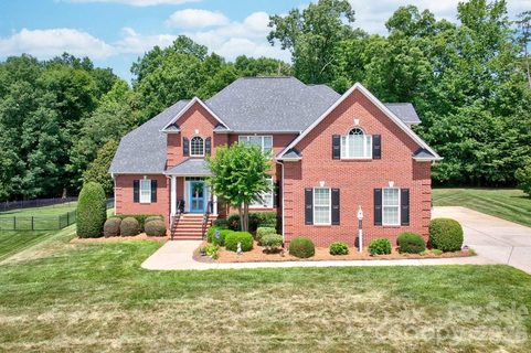 5633 Old Town Lane sold home in Cramer Woods, Gastonia, NC