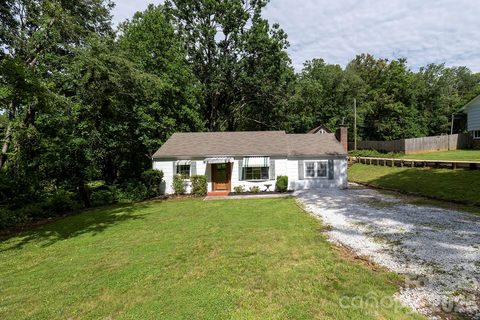 445 Old Haw Creek Road sold home in Haw Creek, Asheville, NC