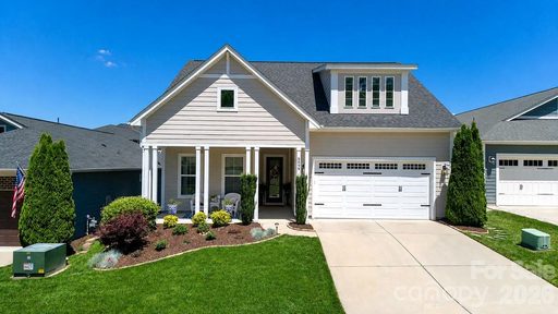 5099 Looking Glass Trail pending home in Trilogy Lake Norman, Denver, NC