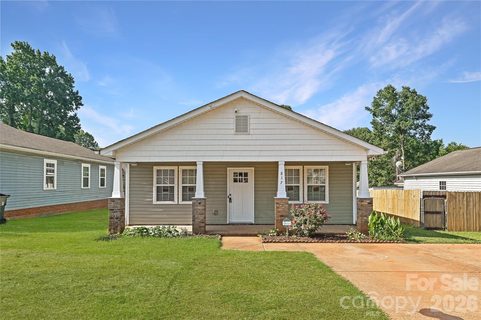 817 Wainwright Avenue pending home in Statesville Avenue Terrace, Charlotte, NC