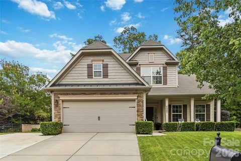 4007 Cloud View Lane