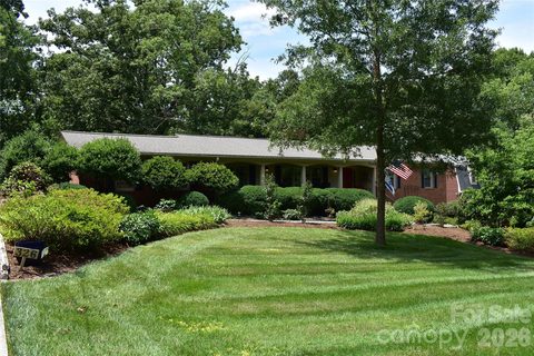 326 Richmond Road active home in Country Club, Salisbury, NC