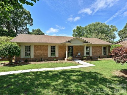 218 Sturbridge Drive sold home in Coulwood Hills, Charlotte, NC