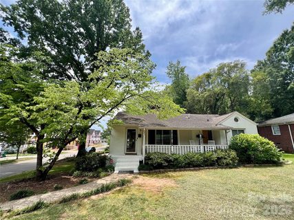 2736 Palm Avenue pending home in Country Club Heights, Charlotte, NC