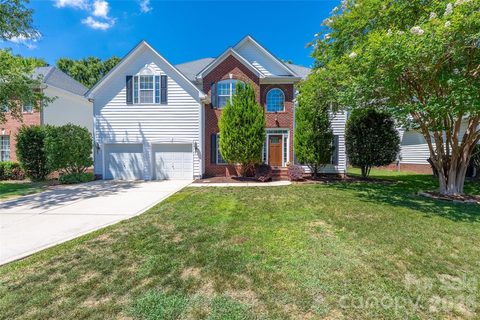 211 Alnwick Lane active home in Somerset, Waxhaw, NC