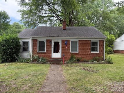 5021 Elder Avenue pending home in Oakhurst, Charlotte, NC