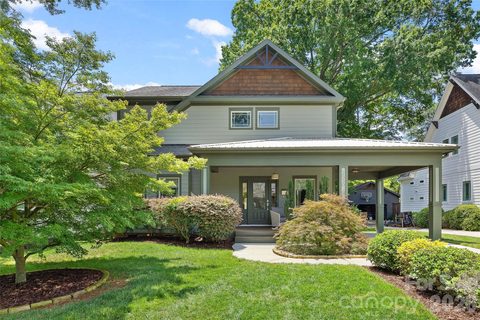 2530 Bay Street pending home in Chantilly, Charlotte, NC