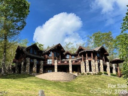 Homes in Wolf Ridge, Mars Hill