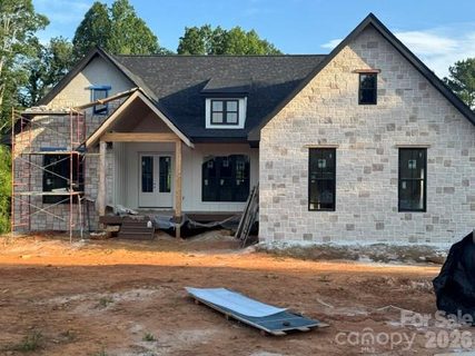 5762 Jeremiah Court active home in Catawba Pointe, Hickory, NC