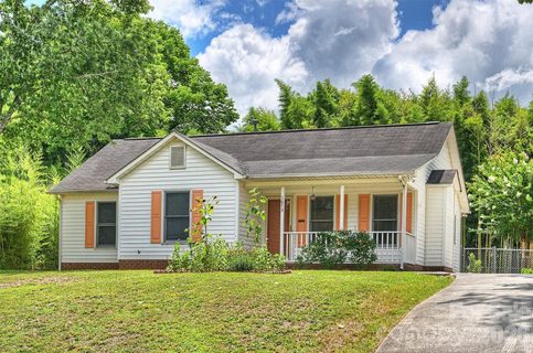 1673 Ashridge Road active home in Taylor Oaks, Rock Hill, SC