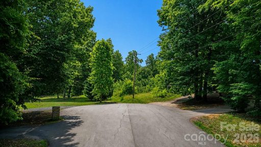1499 Pine Bluff Court active lot in Caroland Acres, Fort Mill, SC