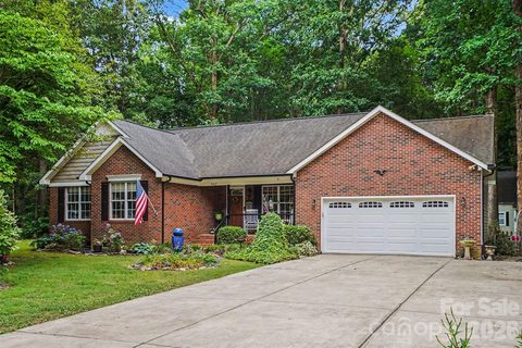 6007 Charlton Oaks Drive sold home in Charlton Oaks, Waxhaw, NC