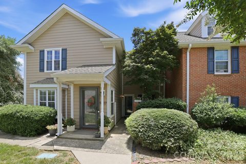 9319 S Vicksburg Park Court sold condo in Park Walk, Charlotte, NC