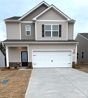 1122 Elyan Street active home in Knights Bridge, Richburg, SC