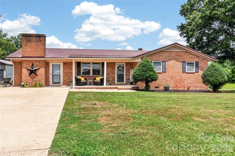 1316 Drumstand Road active home in Millers Main, Stony Point, NC