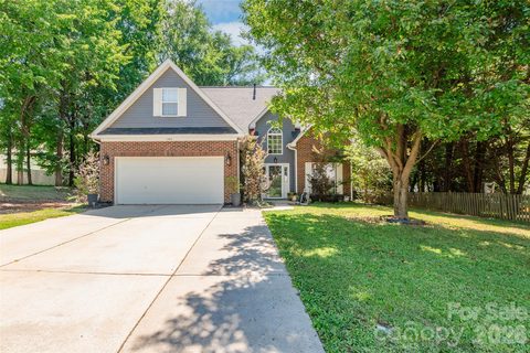 1562 Matthews Drive sold home in Gracewood, Rock Hill, SC