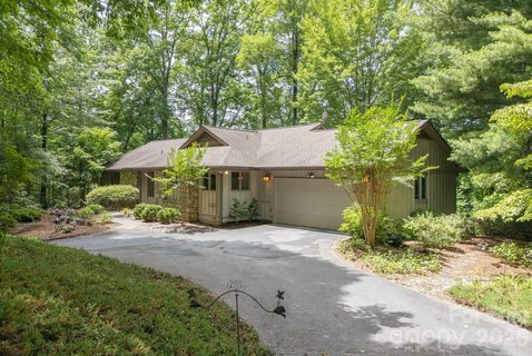 117 Tarnhill Drive active home in Kenmure, Flat Rock, NC