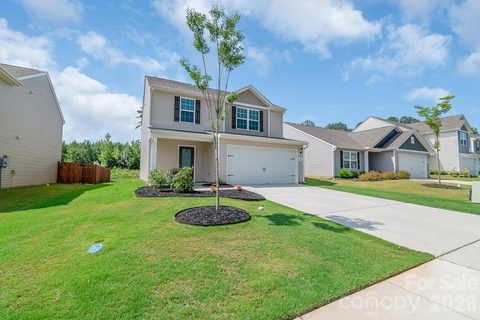 600 Lamorak Place active home in Knights Bridge, Richburg, SC