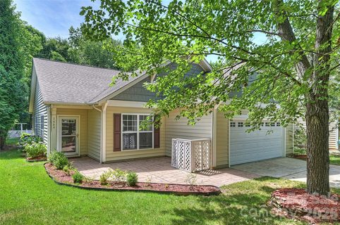 1549 Hammond Drive active home in Callonwood, Matthews, NC