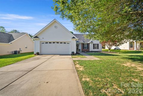 2613 Parkwest Drive active home in Parkwest, Albemarle, NC