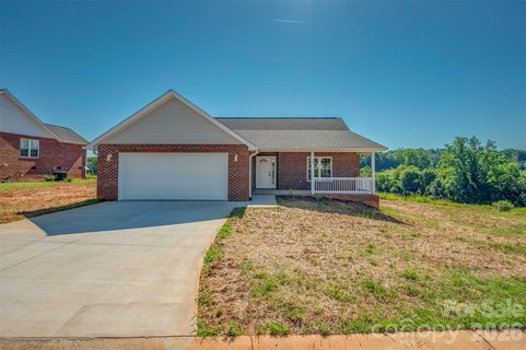 165 Central Park Circle active home in Sparks Crossing, Spindale, NC