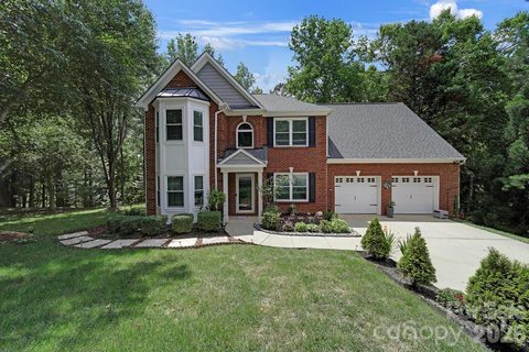 14338 Crown Harbor Drive sold home in Harbor Club, Charlotte, NC