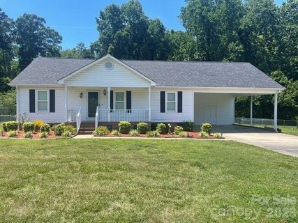 127 Old Airport Road pending home in Hunters Glen, Concord, NC