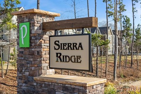 485 Etna Street pending townhome in Sierra Ridge, Gastonia, NC