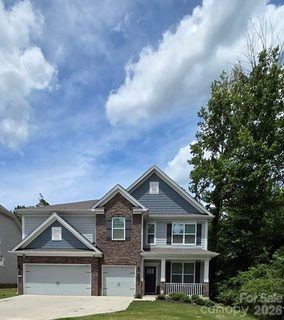 4223 Cherry Mill Court active home in The Oaks At Skybrook North, Huntersville, NC