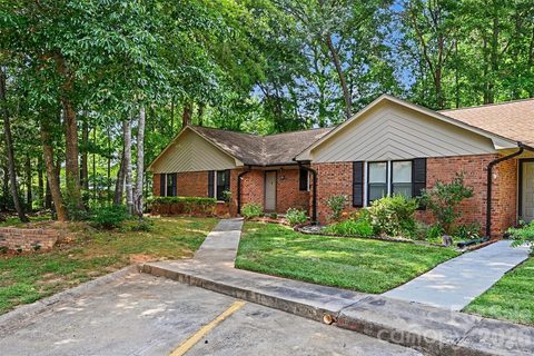 108 Jason Court active townhome in Ashebrook Villas, Fort Mill, SC