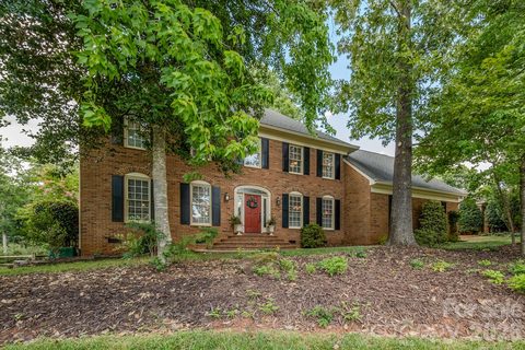 5910 Summerston Place sold home in Berkeley, Charlotte, NC