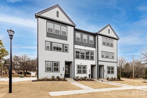 3013 Circles End active home in Bellflower, Charlotte, NC